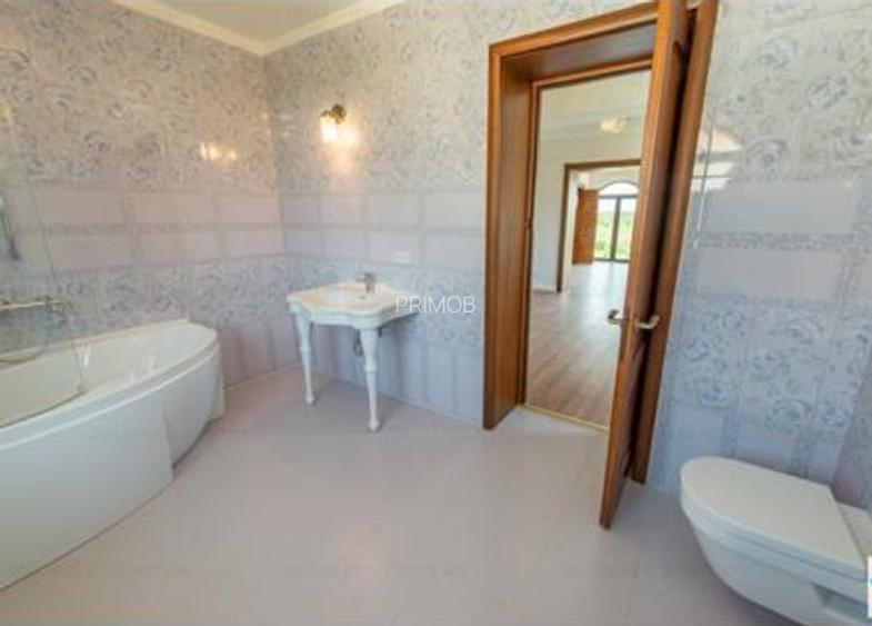 Sisesti-vila eleganta cu finisaje-lux,acces securizat,confort termic sporit,view - 12