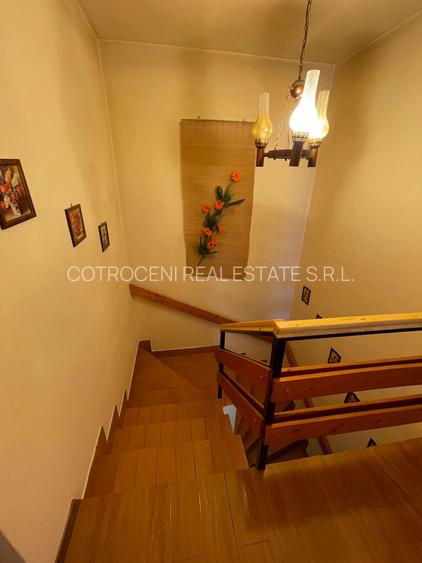 Refugiul Tău Verde: Casă Spațioasă cu Livadă, Anexe și Panouri Solare - 19