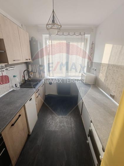 Apartament cu 3 camere de inchiriat Victor Babeș etaj 1 - 7