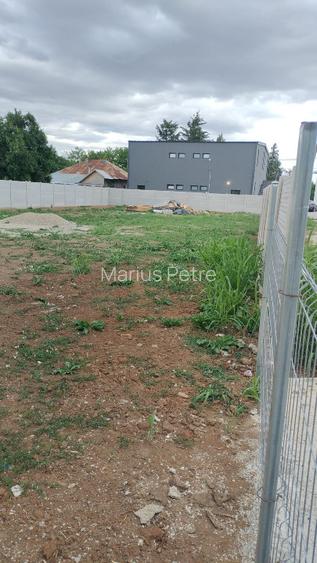 Teren cu proiect și autorizație de construcție ,curent,gaz și gard modern  - 5