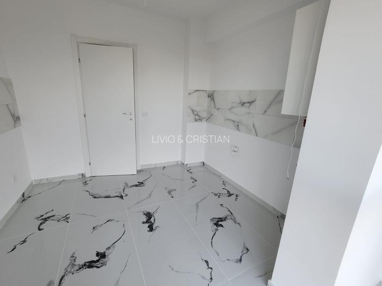 Decomandat 3 camere bloc nou et 3 Comision 0% - 3