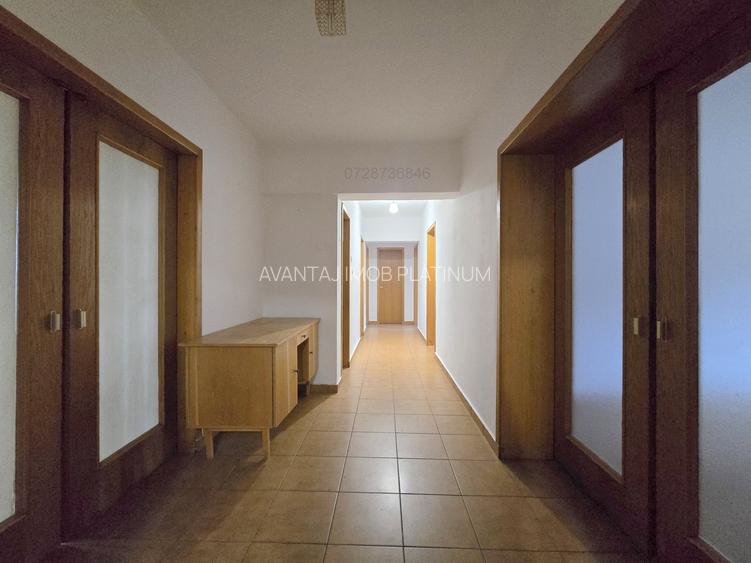 Metrou Piata Unirii -Bulevardul Coposu, 5 camere, 117 mp, bloc 1990 - 12