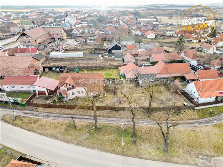 Vila duplex spatioasa in Chilieni, Sfantu Gheorghe,6 camere, garaj si teren gene - 2