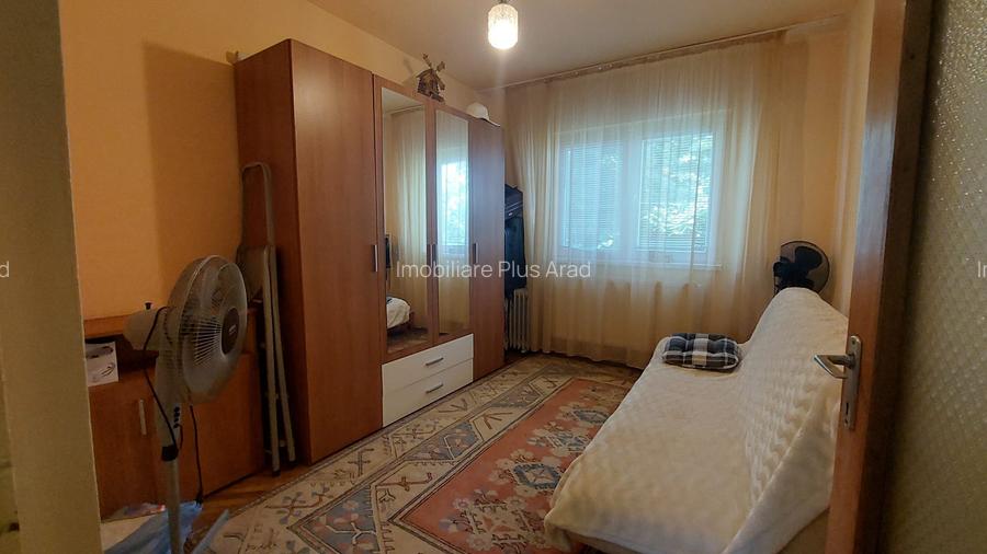 Vand ap 4 camere la pret de 3 camere -zona Micalaca-Miorita - 15
