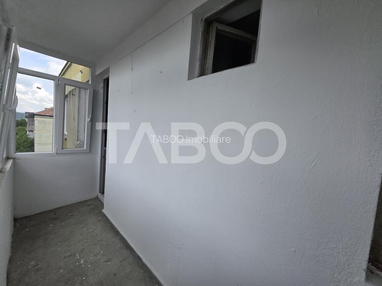 Apartament 2 camere de vanzare 37 mp balcon zona Mihai Viteazul Sibiu - 13