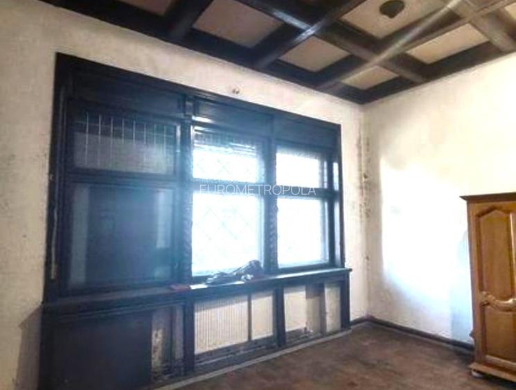 Vila cu arhitectura - 2