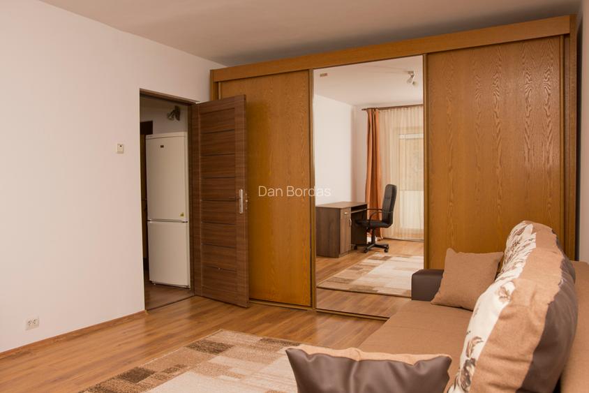 Ofer spre inchiriere apt. 2 camere, decomandat, cartier Zorilor, cu garaj. - 7