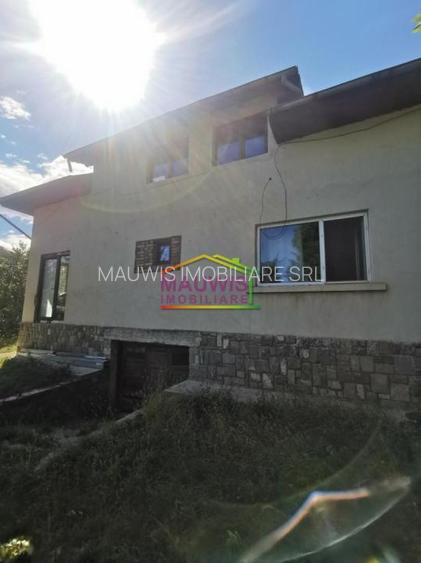 Casa P S cu teren ultracentral in Breaza - vis-a-vis de Liceul Militar - 20