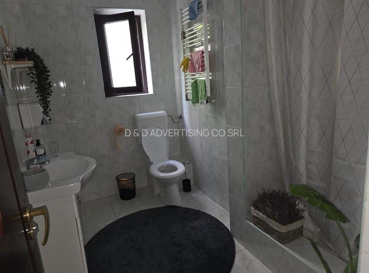 Piata Romana - Lahovari - Apartament 5 camere - 2 bai - 3 balcoane - 156 mp - 9