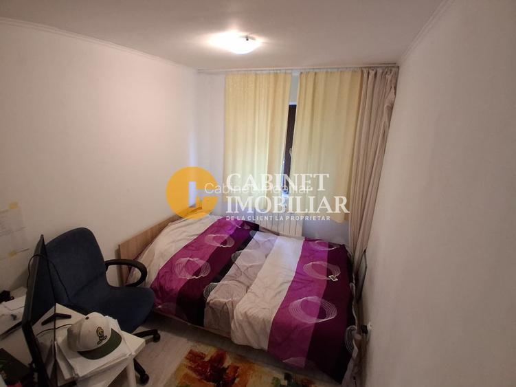 LAZAR - 3 CAMERE DECOMANDAT - ETAJUL 1 - BLOC DUPA 80 - 3