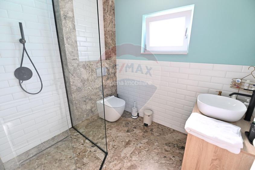 Proprietate premium în Filiași, locuință de lux cu spații comerciale - 18