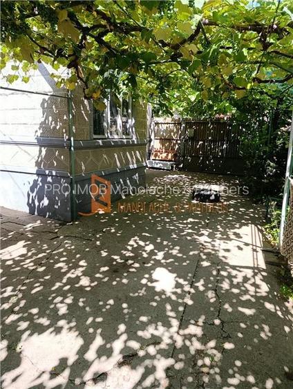 Casa tip parter + spatii comerciale Zona Garii - 20