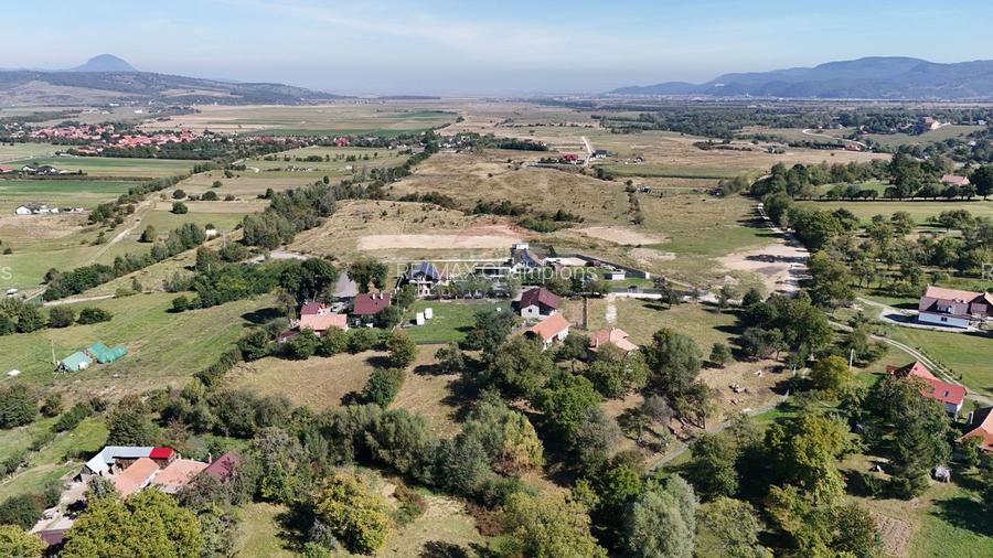 Teren Generos cu Utilități și Vedere Panoramică | Sohodol–Bran - 4