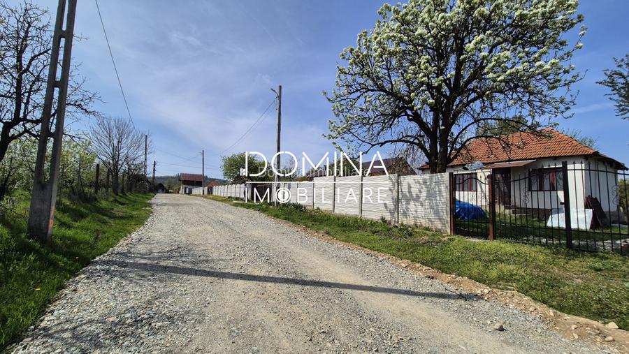 Vânzare casă 2 camere, cu teren 969 mp, situată în Telești - 8