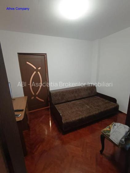 Inchirieri Case / vile SEMICENTRAL PIATA 1 MAI - 8