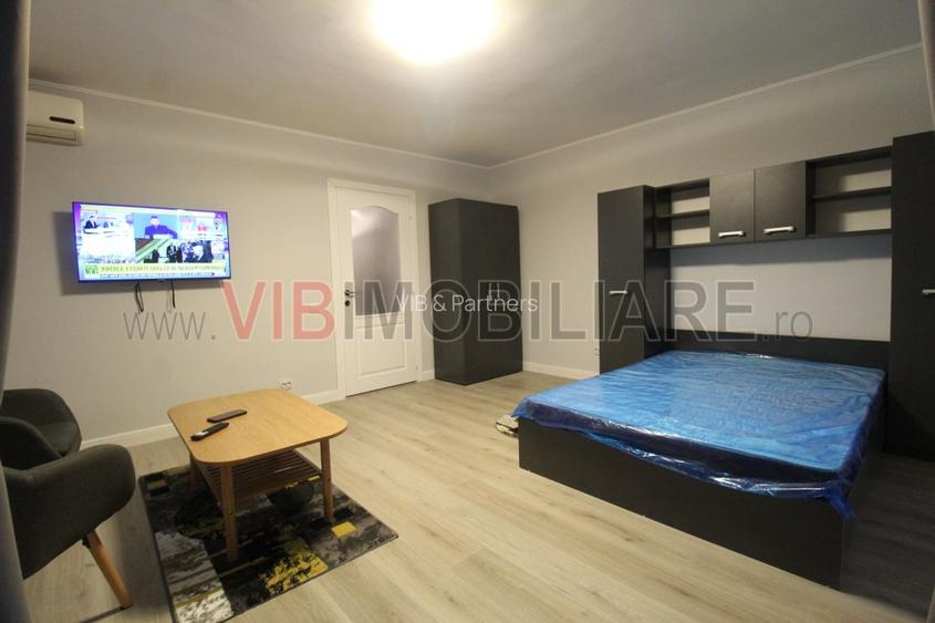 Piata Alba Iulia - Decebal - studio prima inchiriere - vedere bulevard - 5