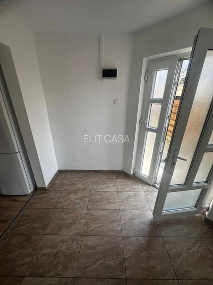 Casa individuala, curte ,utilata, nemobilata, 5 camere, 2 bai, zona Nicolina - 17