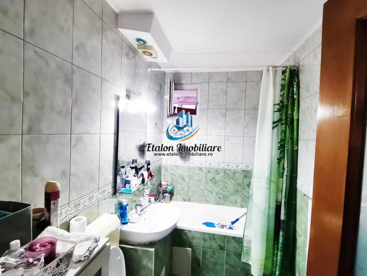Apartament 3 camere decomandat, zona Spital Piatra Neamt - 8