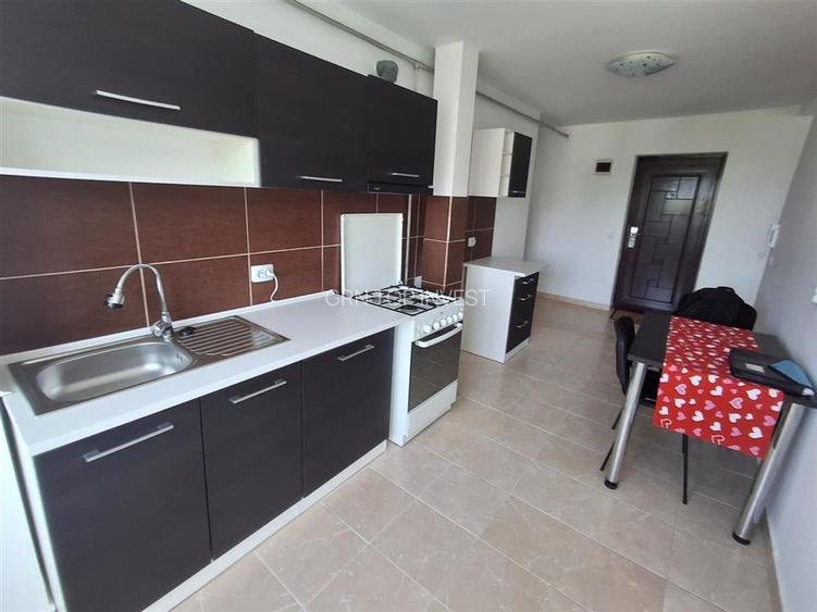 Apartament 3 camere si terasa zona Tilisca - 12