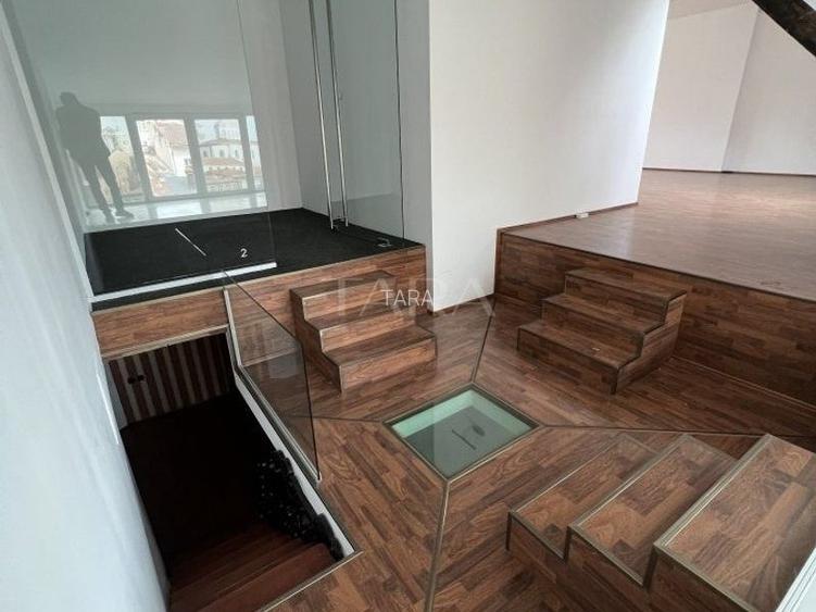 Apartament de vânzare cu 4 camere in zona Ultracentrala - 2