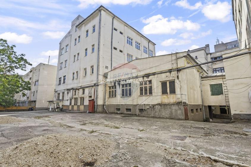 Cladire unica cu destinatii multiple de vanzare Ultracentral Arad - 53