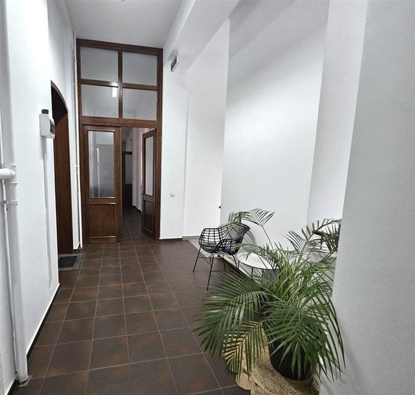 Spatiu pentru birou, Stefan cel Mare, Casa Cartii