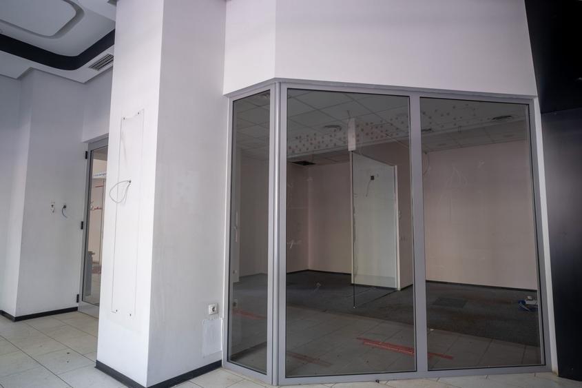 Spațiu comercial de închiriat cu vitrina la bulevard– Gara de Nord