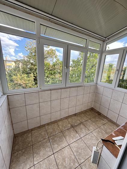 Apartament 3 camere, decomandat, 57 mp, zona Nicolae Titulescu