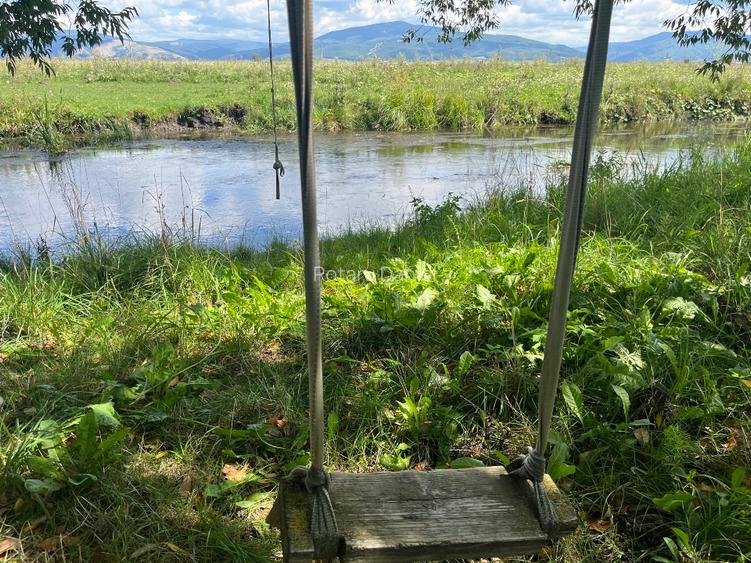 Proprietate UNICA: Casa la rosu cu teren mare si acces la rau - 8