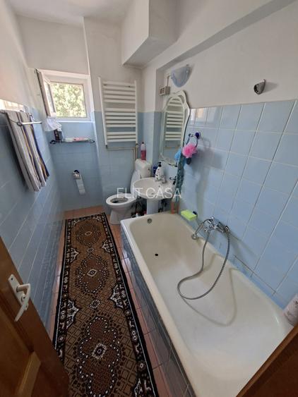 Apartament cu 3 camere, decomandat, etajul 3/8, zona Pacurari - 8