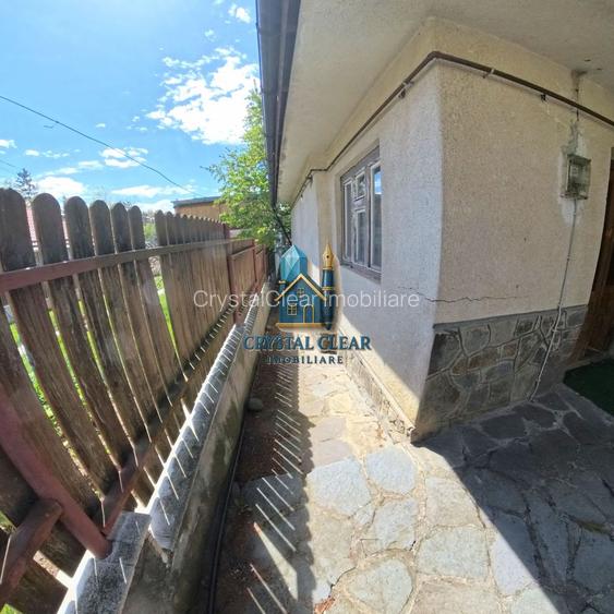 Casă 2 camere + teren 1700 mp - zona Platoul Cornești, str. Trebely - 17