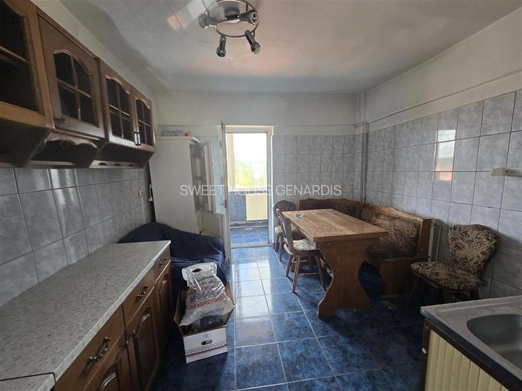 Apartament decomandat cu 3 camere, 2 bai si 3 balcoane  Str. Tabacari, Fagaras - 7