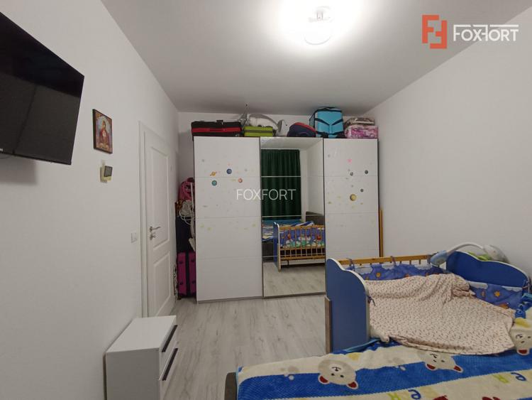 Apartament cu 3 camere, decomandat, Etaj 1 - Giroc  - 4