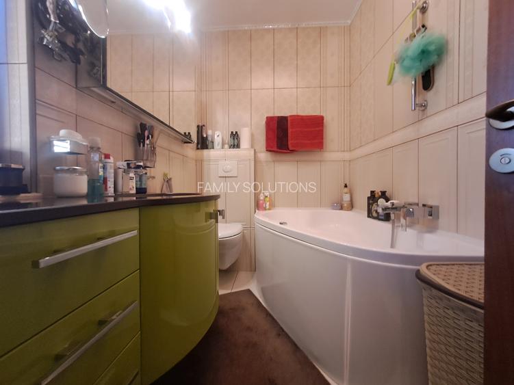 Casa individuala cu piscina. P+1+M. zona foarte buna - 29