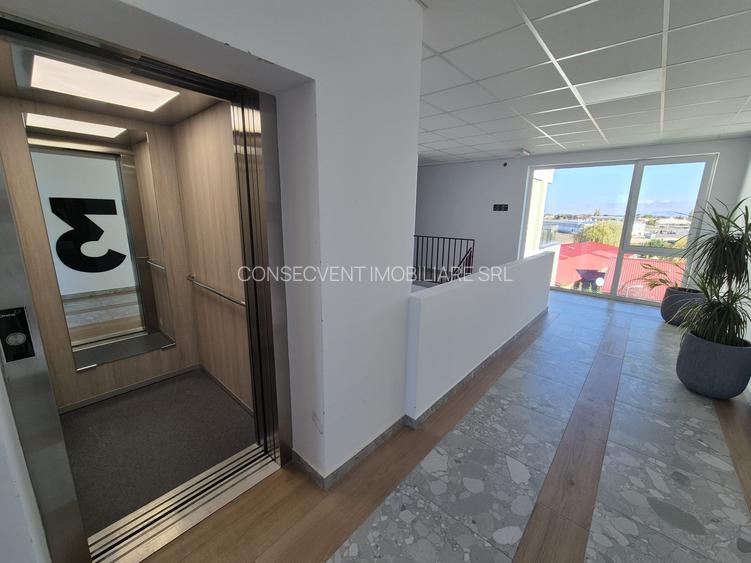 Penthouse NOU, finisat complet, 4 camere, parcare inclusă, comision 0% - 14