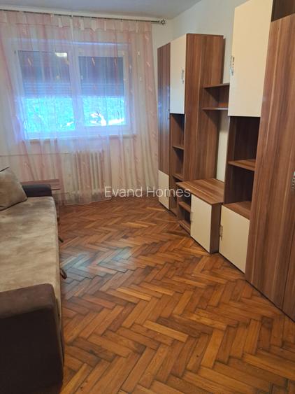 Apartament 3 camere-parter inalt-ideal pentru locuit sau investitie-zona Dacia - 2