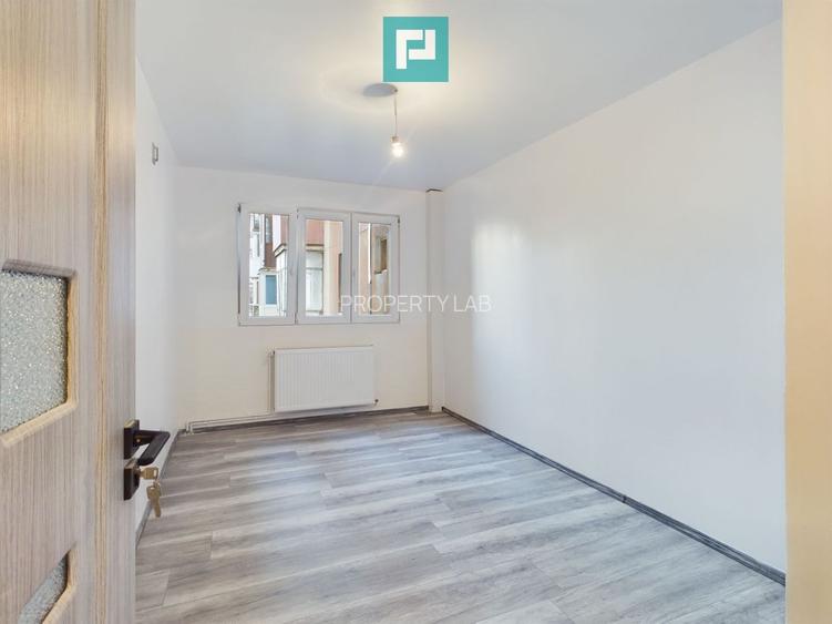 Apartament 3 camere pe str Hateg in Vlaicu - 10