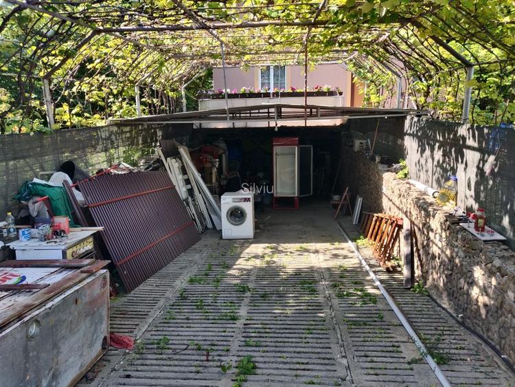 Casa S+P+1+M si teren 2500 mp in Roman, langa Mariko Inn - 2