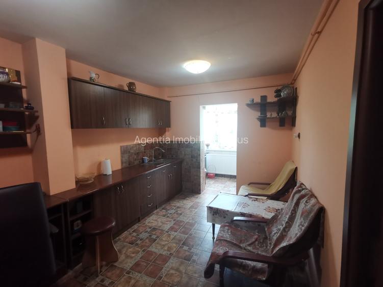 Apartament 2 camere renovat mobilat si utilat - 2