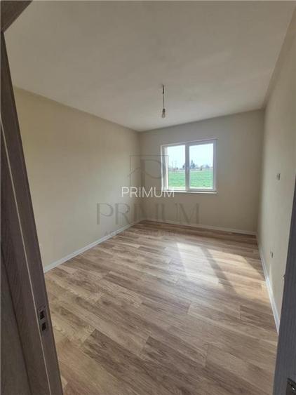 Duplex pe parter - 3 dormitoare - zona foarte buna - gata de mutat - 10