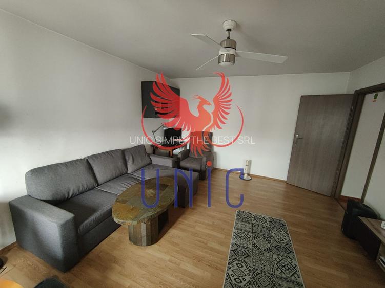 3 decomandate 1 Mai - 3