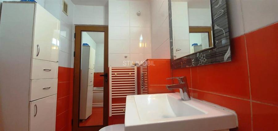 Apartament 3 camere decomandat 2 bai Nicolina - Gradinita nr. 1 - 15