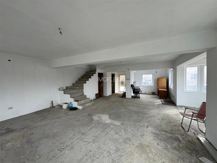 Casa spatioasa cu etaj si curte în Ghimbav - 11