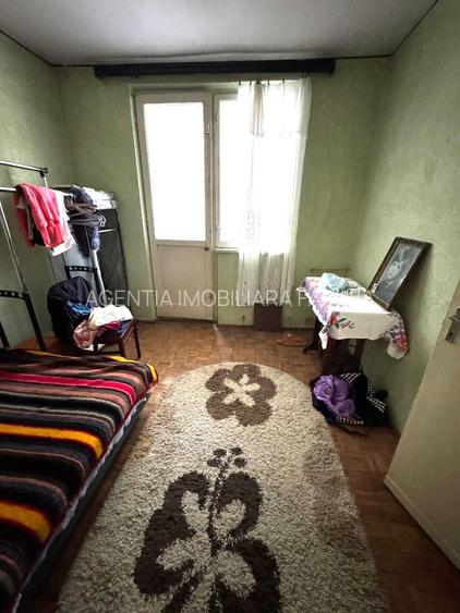 Apartament 2 camere, semidecomandat, etaj 1, Micro 19 - 4