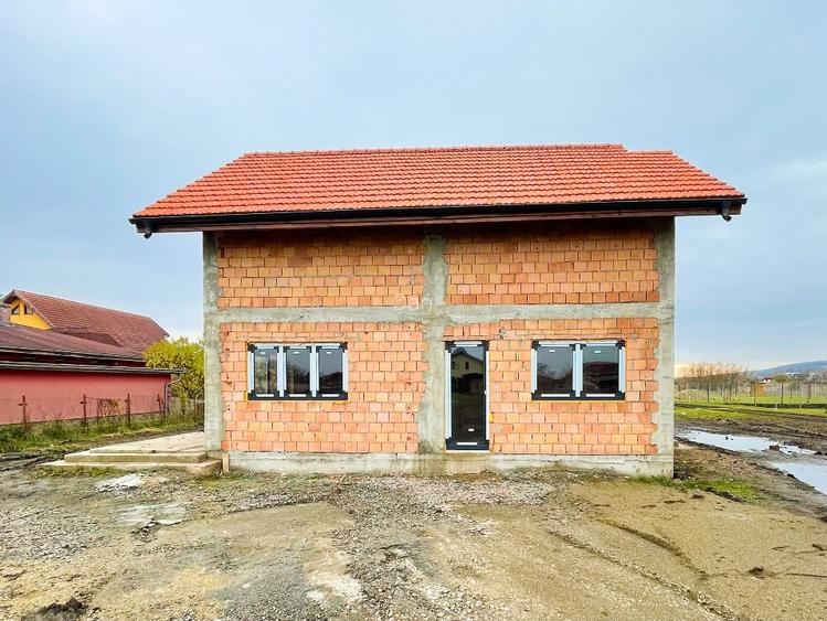 Casa duplex cu garaj - 5 min. de rond Penny - 5