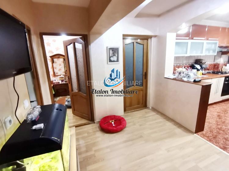 Apartament 3 camere decomandat, zona Spital Piatra Neamt - 6