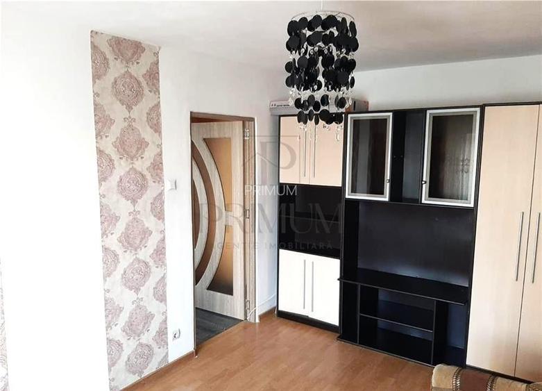 SOARELUI - ETAJ 1 - BLOC IZOLAT - 3 CAMERE - CENTRALA PROPRIE - BOXA - 3