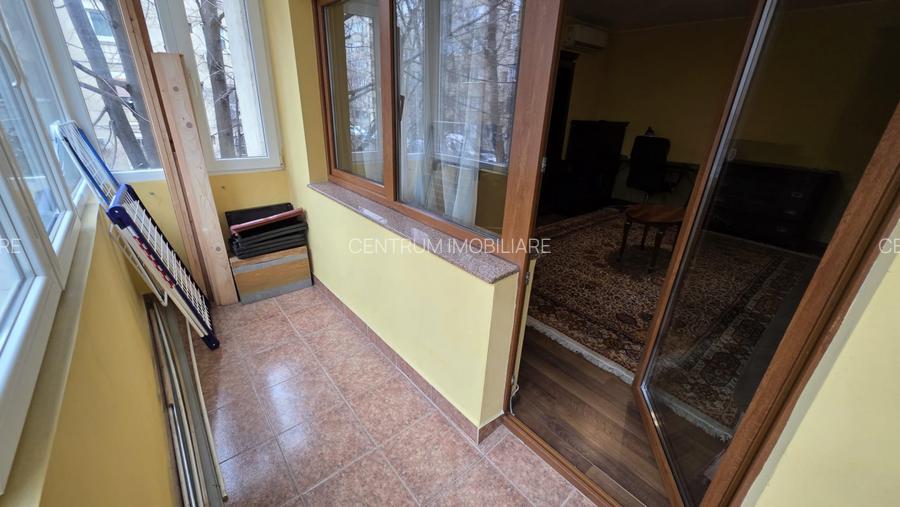 Inchiriere 2 camere Vitan Mall etajul 1/4 - 4