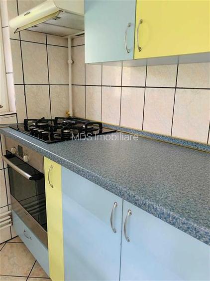 Mobilat si utilat complet, modificat in 3 camere linga Lidl - 4