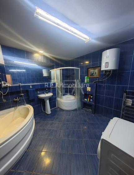 Casa 3 camere-Teren 210mp- Sector 5 - 9